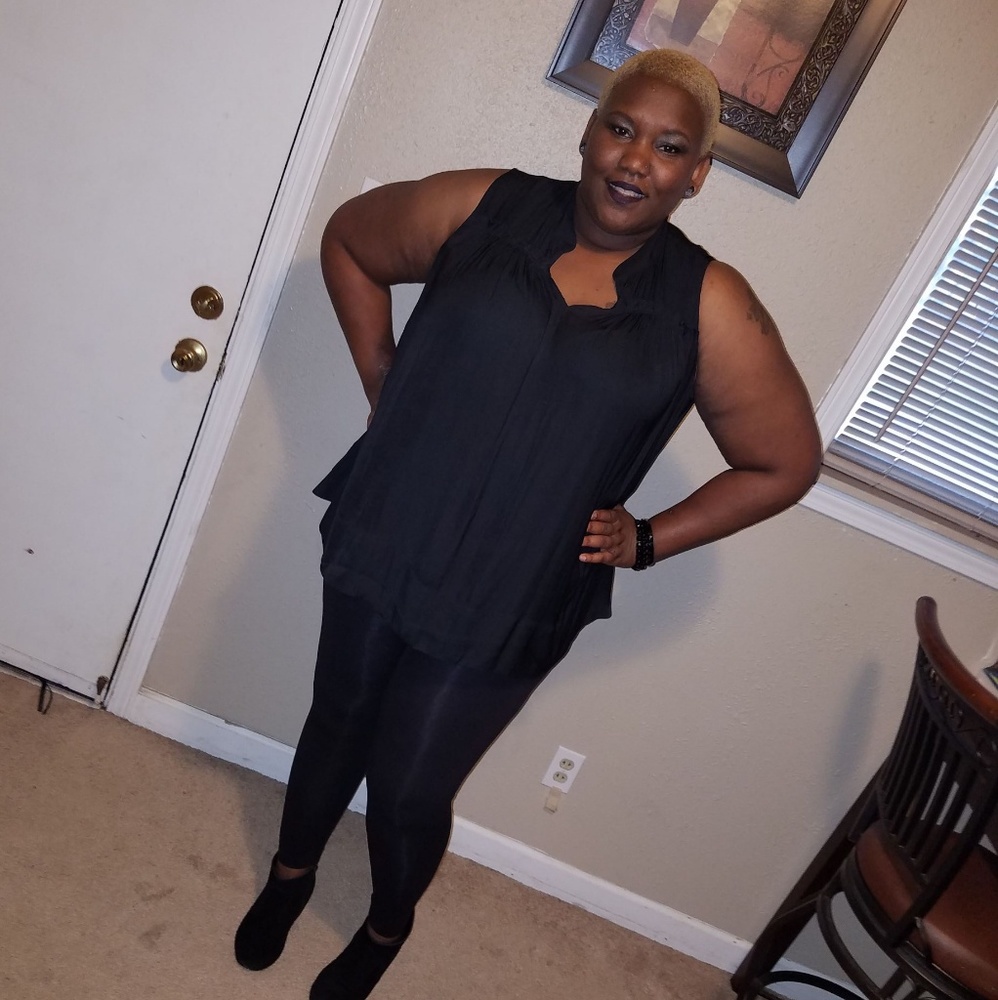 Black sleeveless shirt